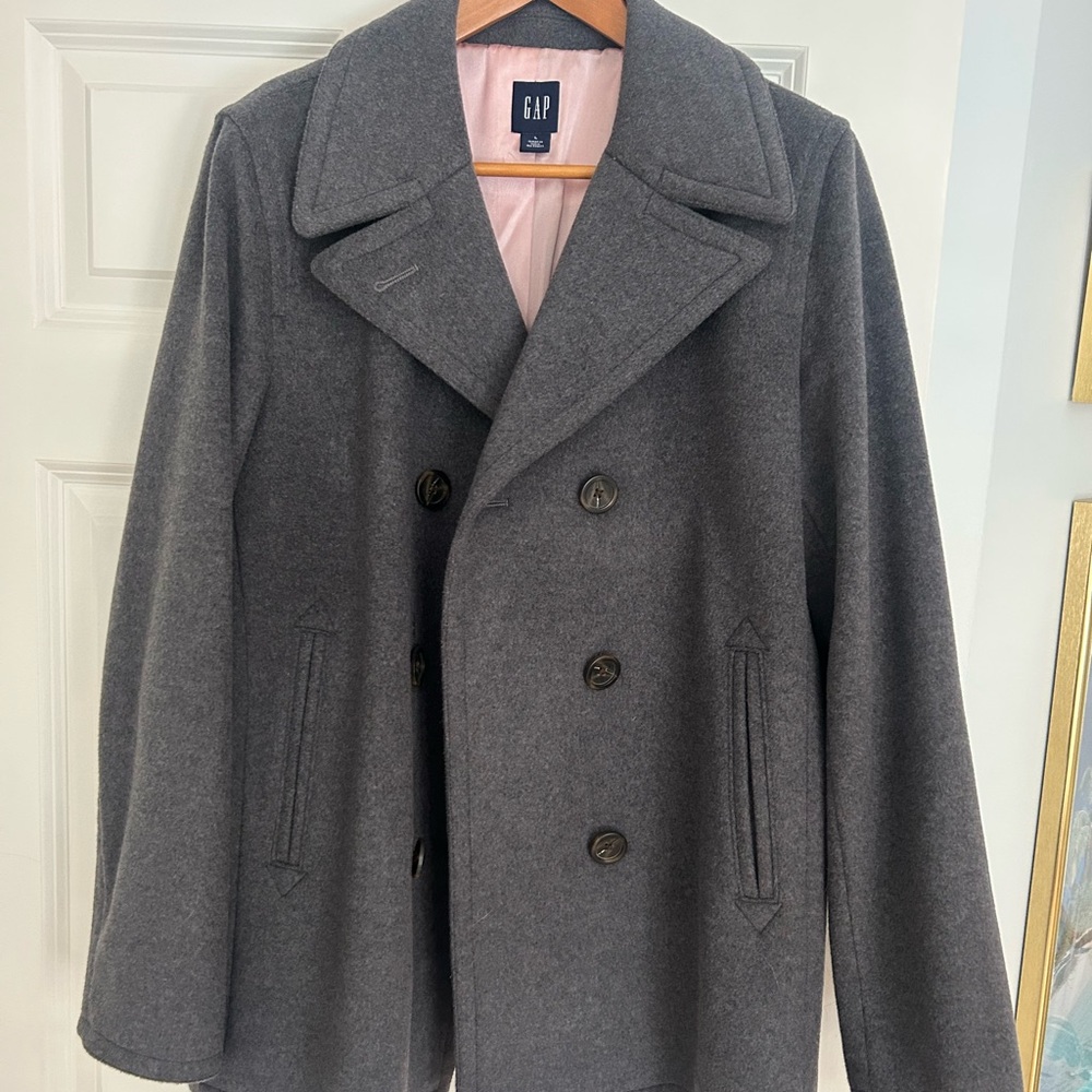 GAP women’s Charcoal Peacoat